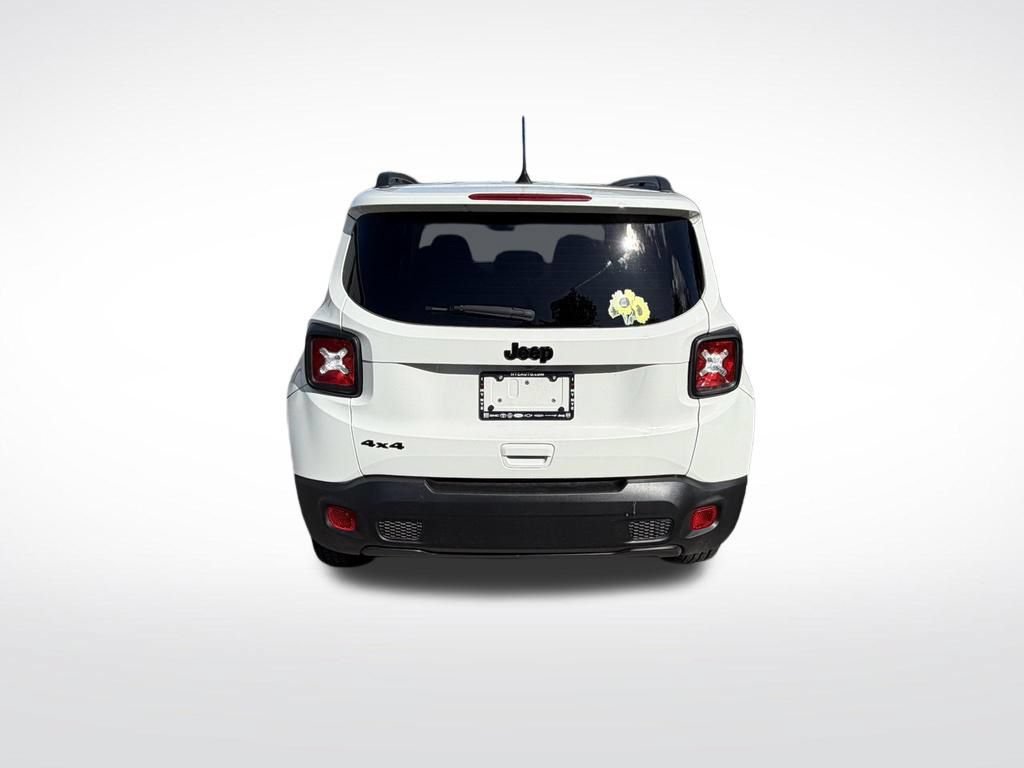 Used 2023 Jeep Renegade Latitude AWD/4WD image 4