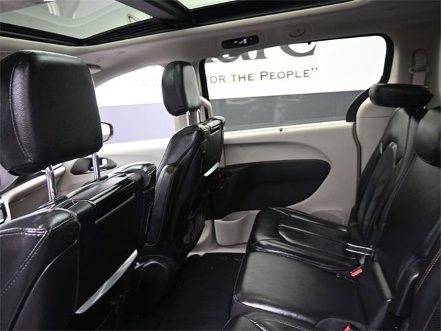 Used 2020 Chrysler Pacifica Touring-L Plus w/ Advanced Safetytec Group image 24