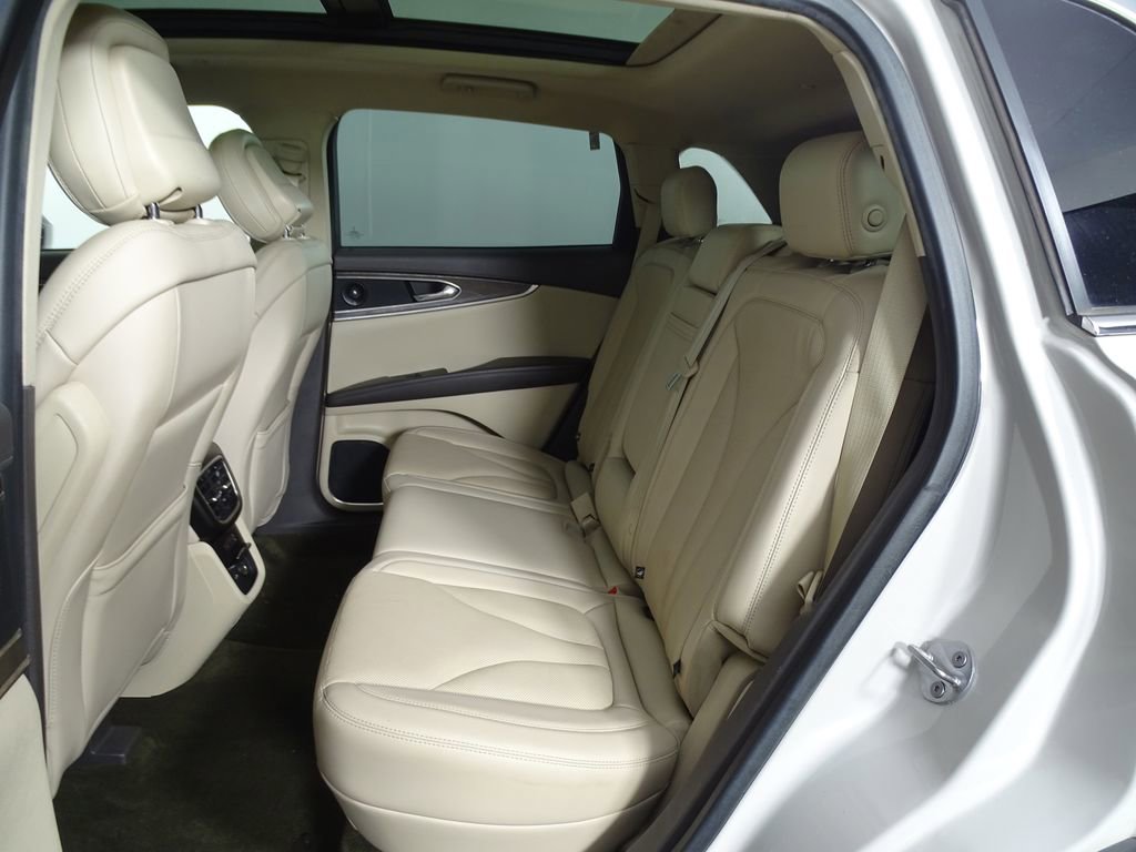 Used 2020 Lincoln Nautilus Reserve image 14