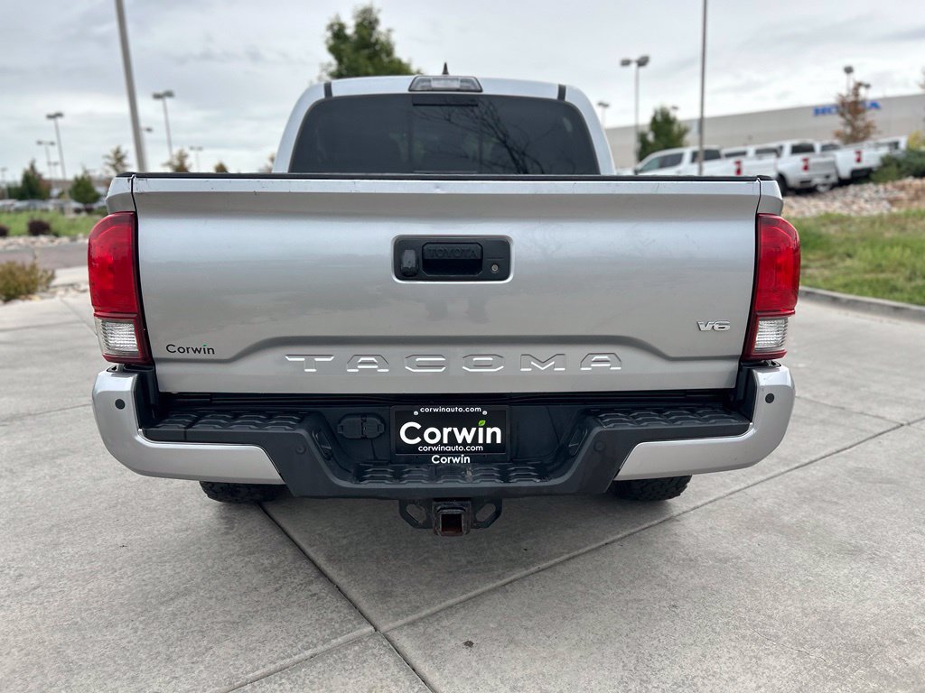 Used 2019 Toyota Tacoma TRD Off-Road w/ Technology Package AWD/4WD image 7