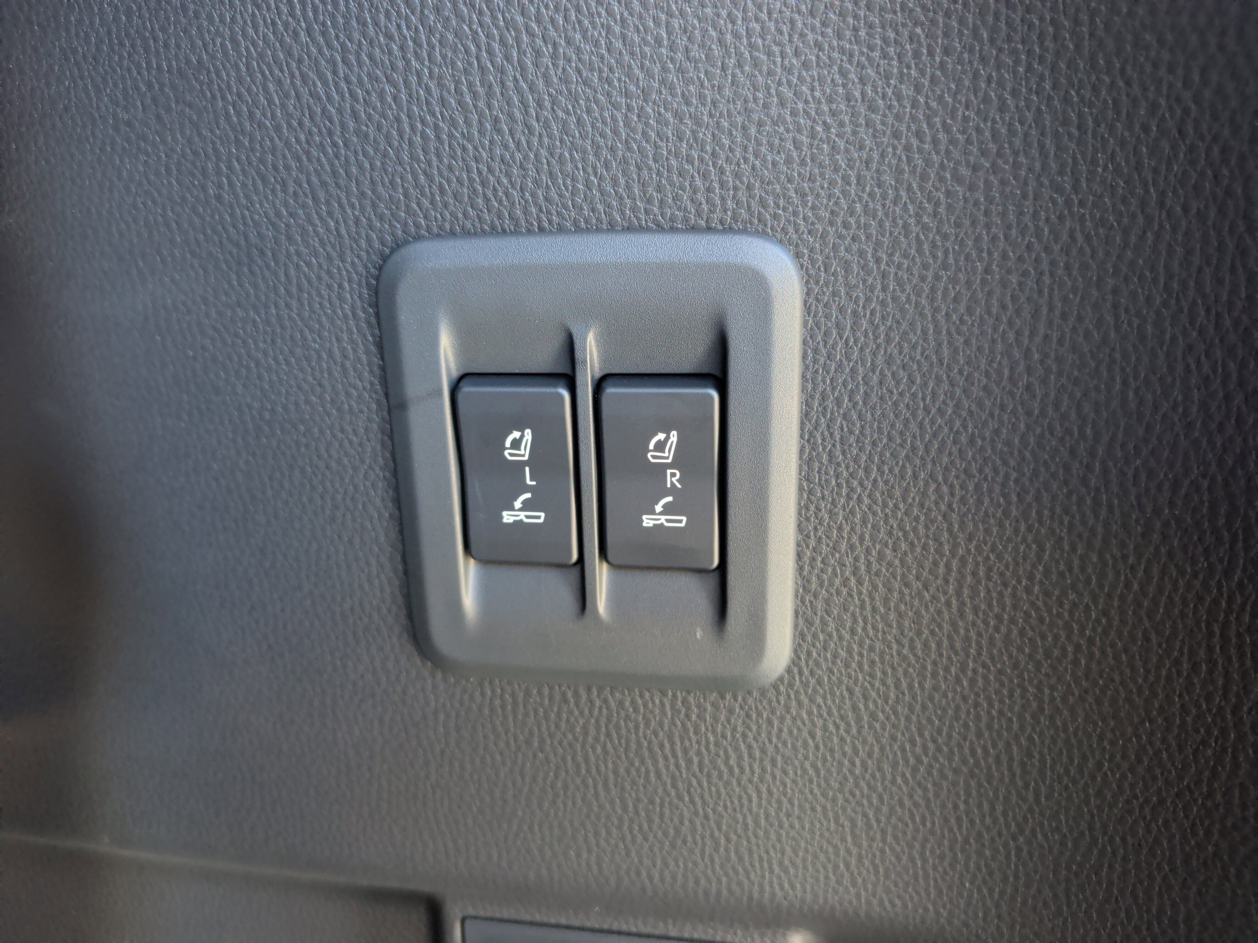 Used 2026 Lexus GX 550 w/ Accessory Package (2T) image 43