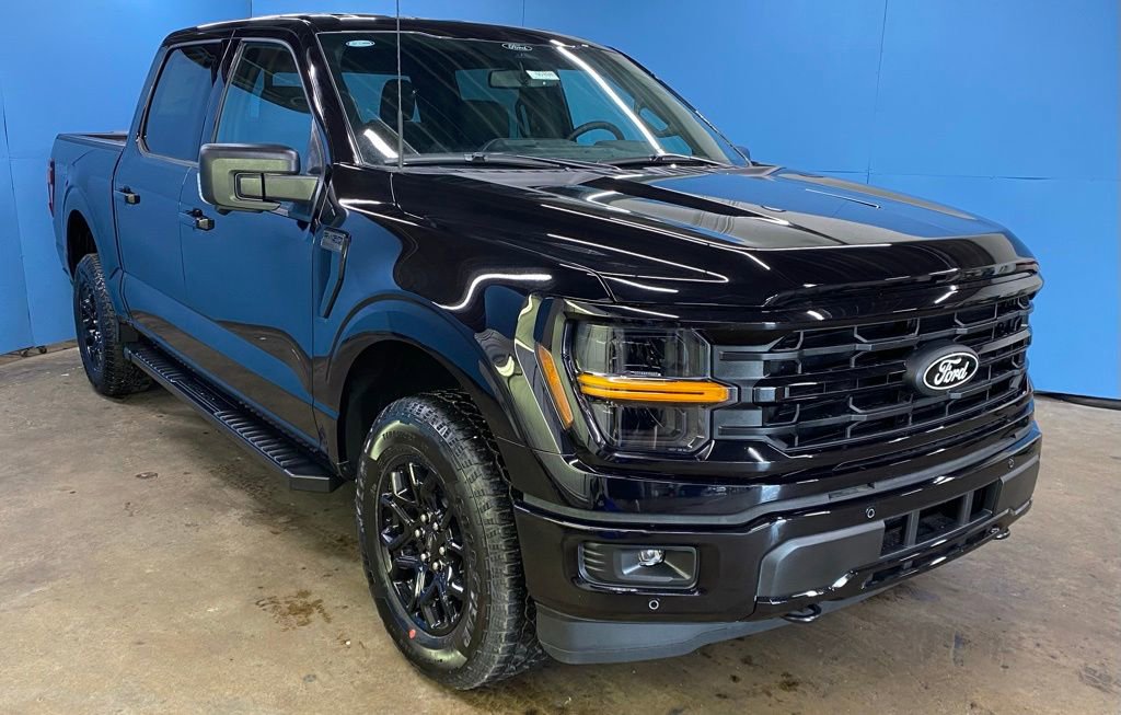 New 2025 Ford F150 XLT w/ Equipment Group 302A MID