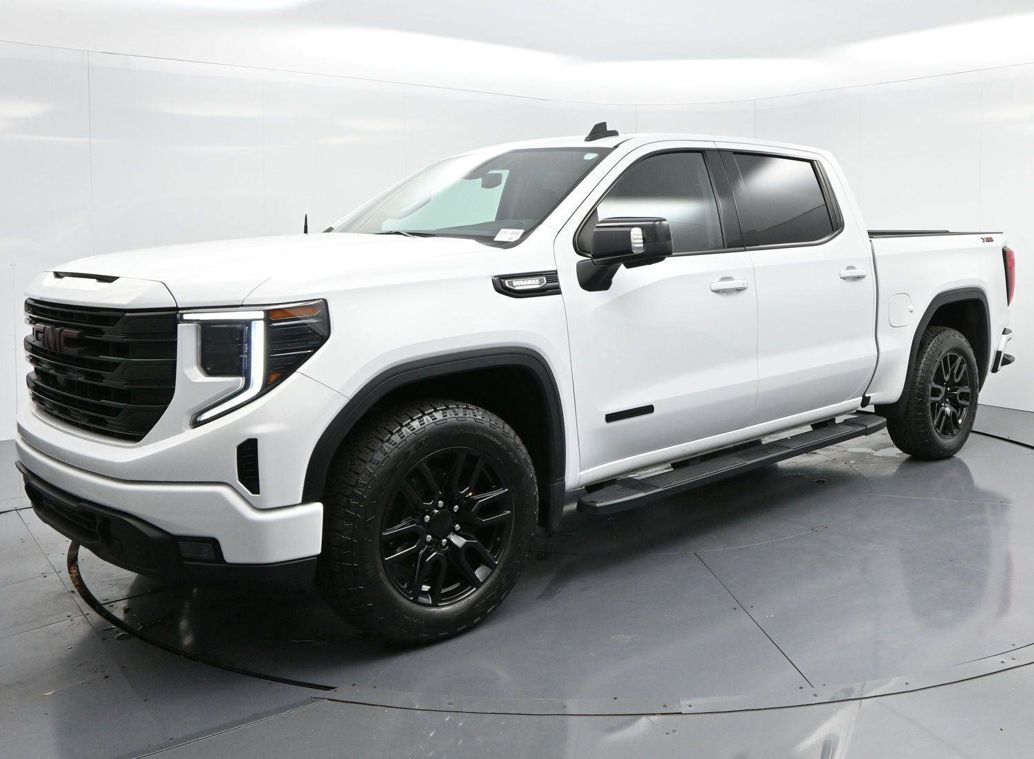 Used 2023 GMC Sierra 1500 Elevation w/ Elevation Premium Package image 3