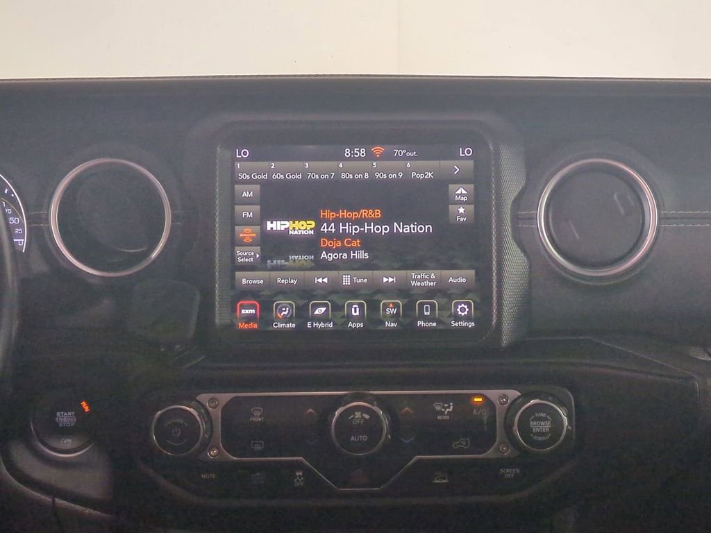 Used 2022 Jeep Wrangler Unlimited Sahara image 20