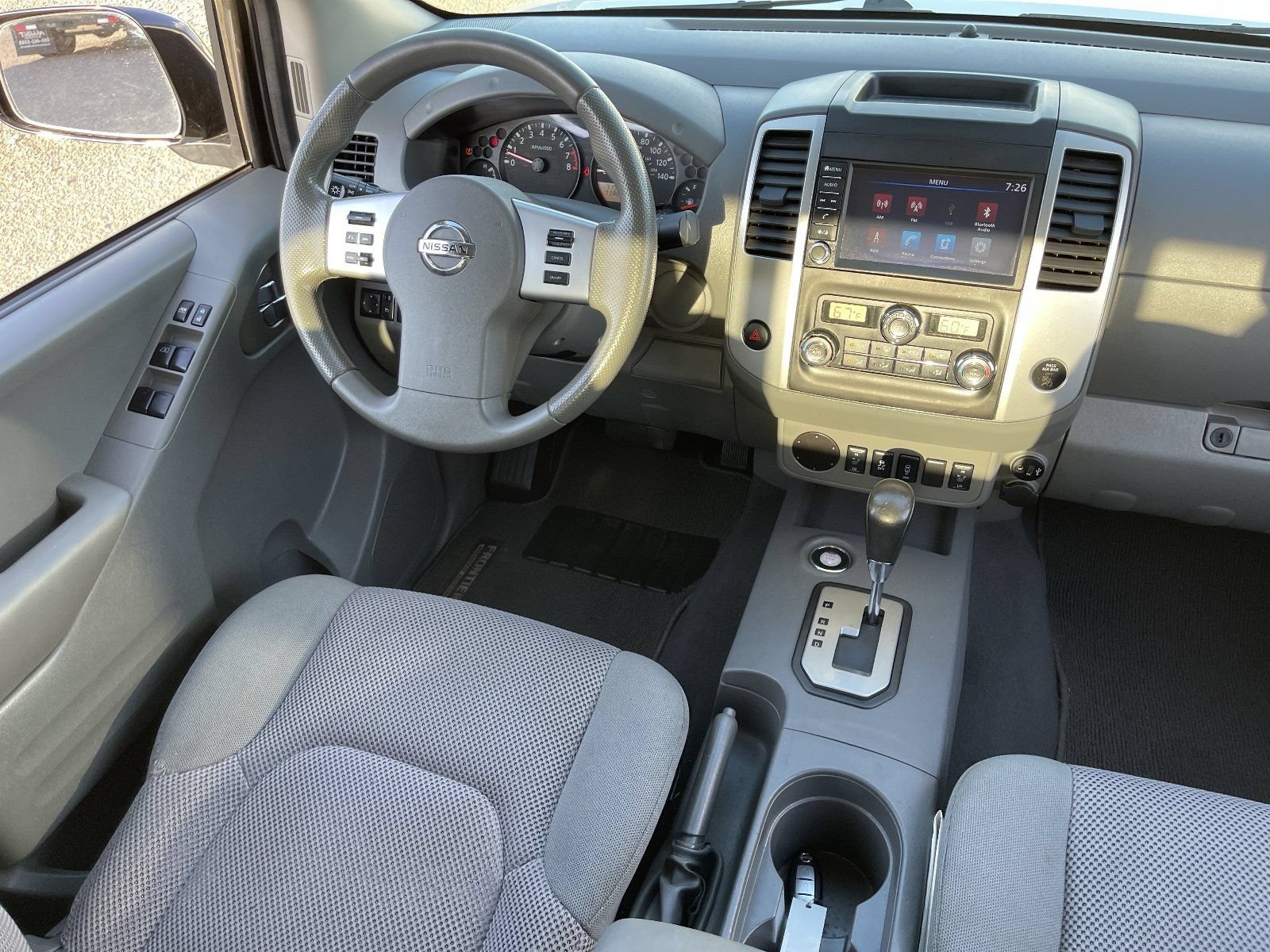 Used 2020 Nissan Frontier SV w/ Midnight Edition Floor Mats RWD image 15