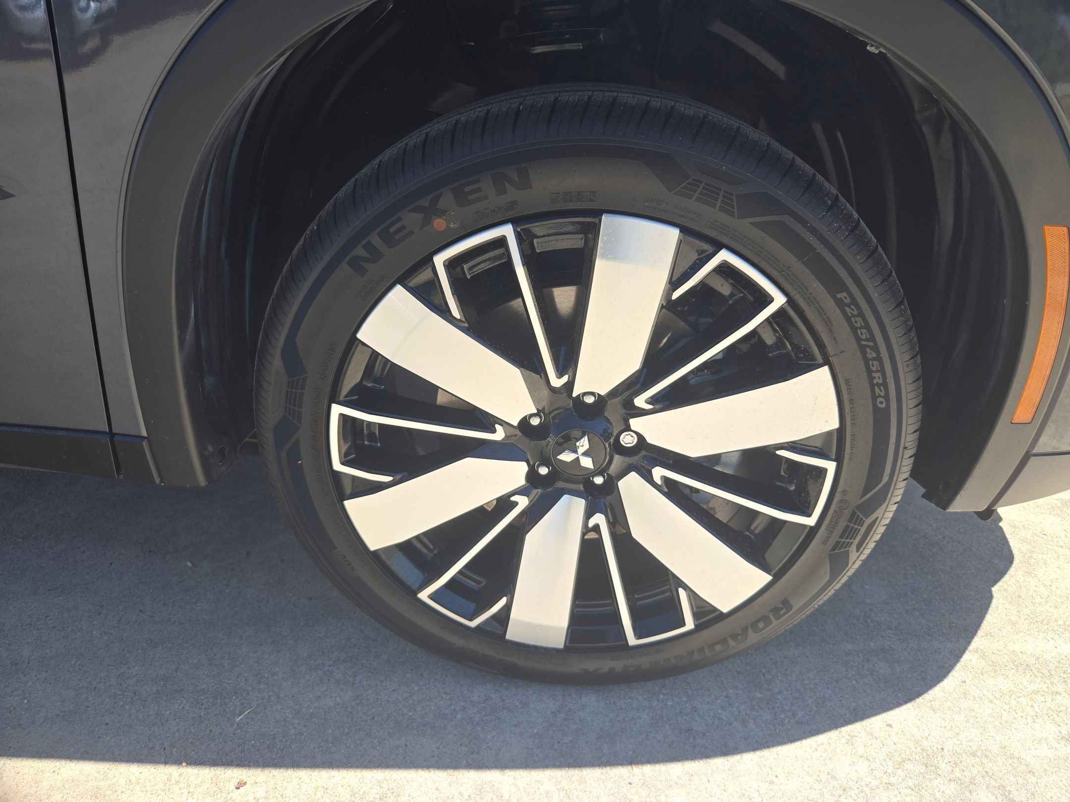 New 2026 Mitsubishi Outlander SE FWD image 24