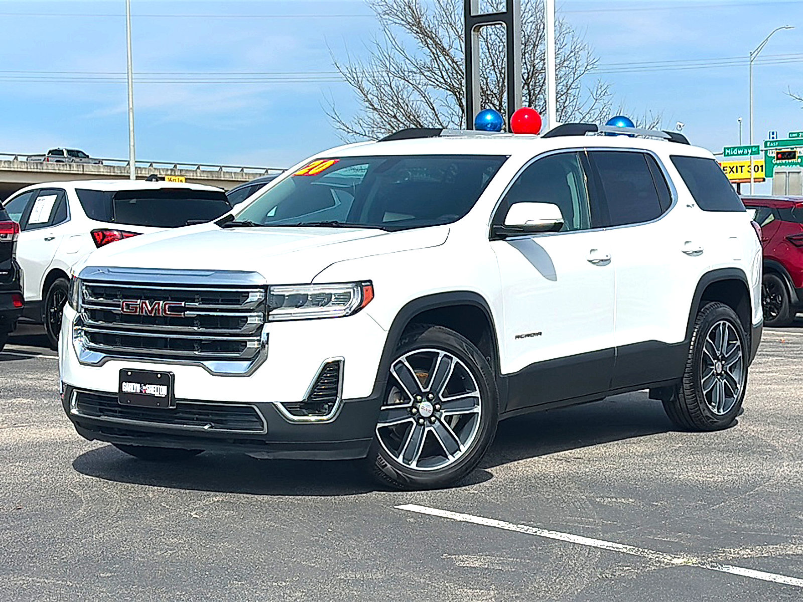 Used 2020 GMC Acadia SLT image 2
