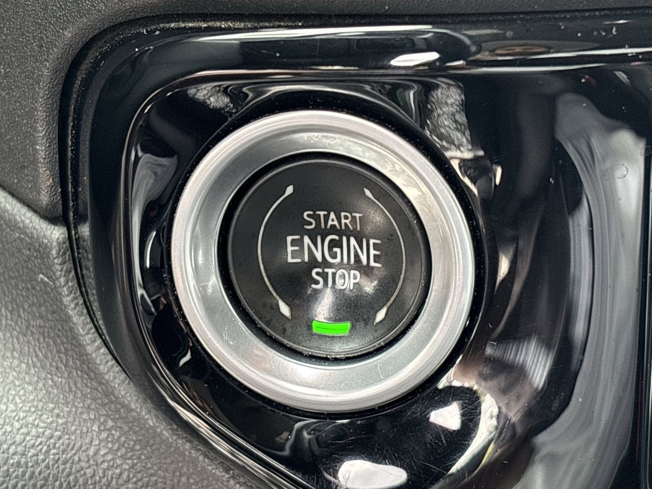 Used 2024 Chevrolet Silverado 2500 LT w/ Convenience Package image 28