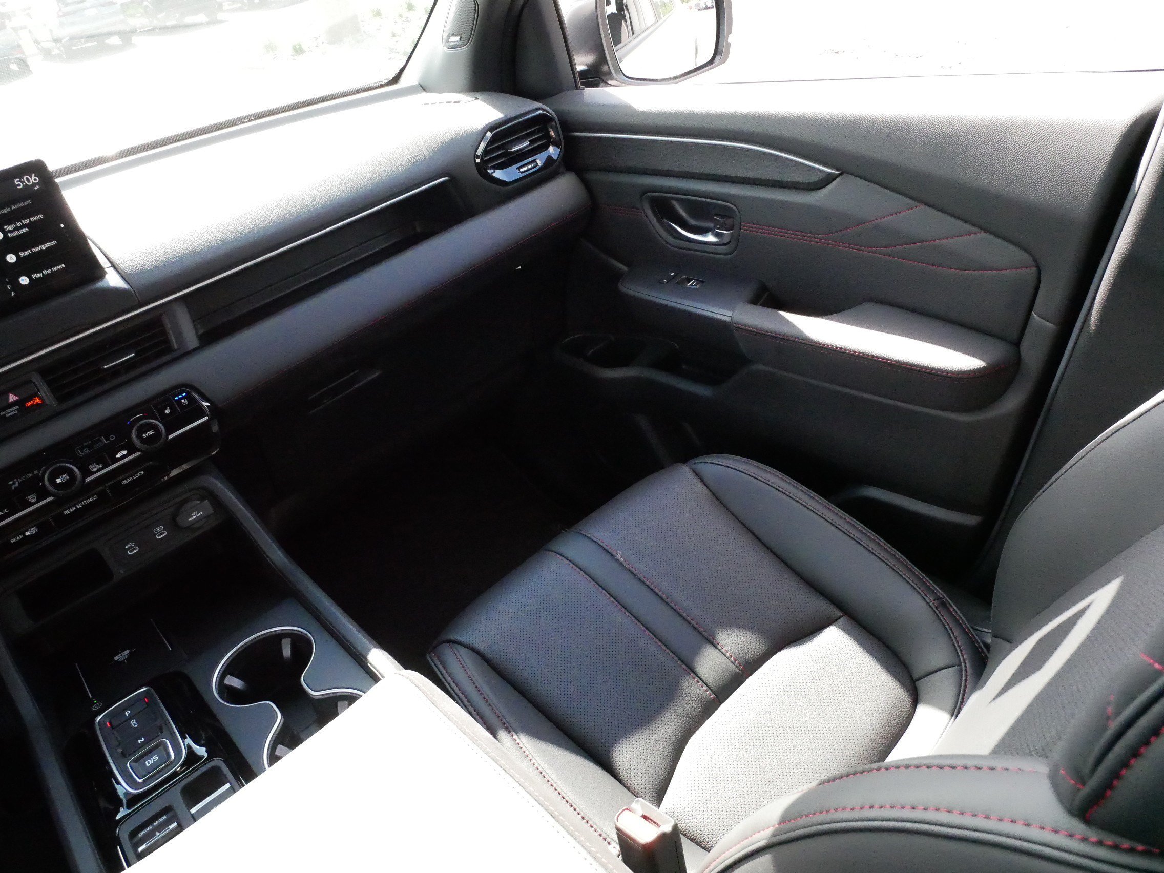 Certified 2026 Honda Pilot Black Edition image 11