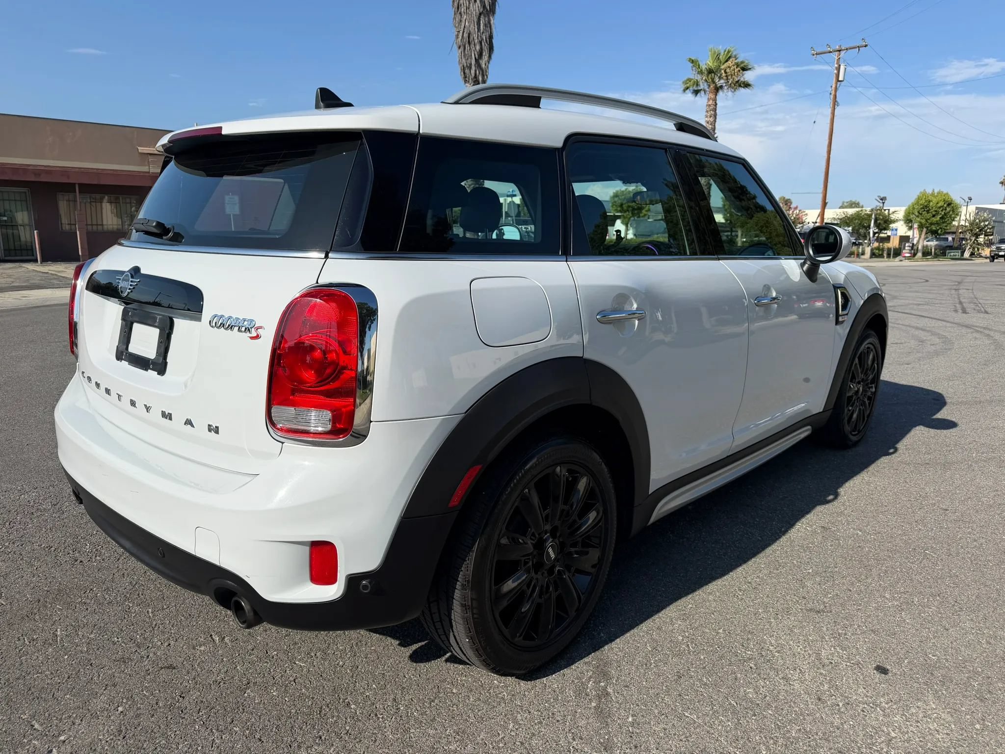 Used 2019 MINI Cooper Countryman S w/ Storage Package FWD image 5