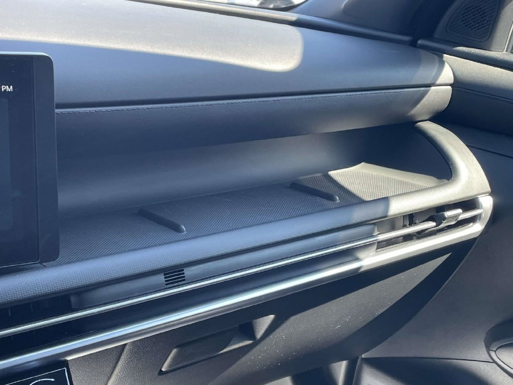 Certified 2025 Hyundai Santa Cruz SE FWD image 30