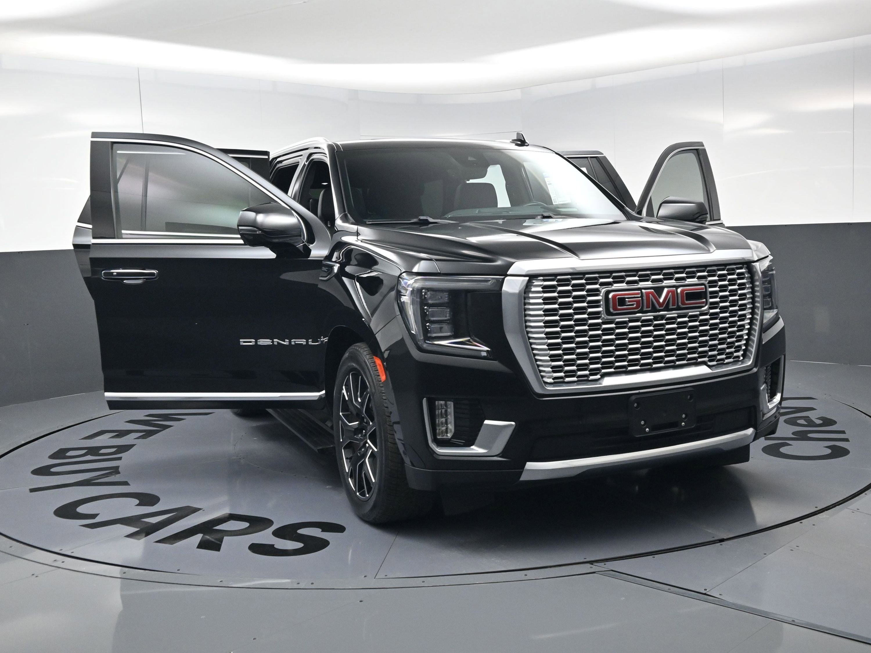 Used 2023 GMC Yukon Denali w/ Advanced Technology Package image 24