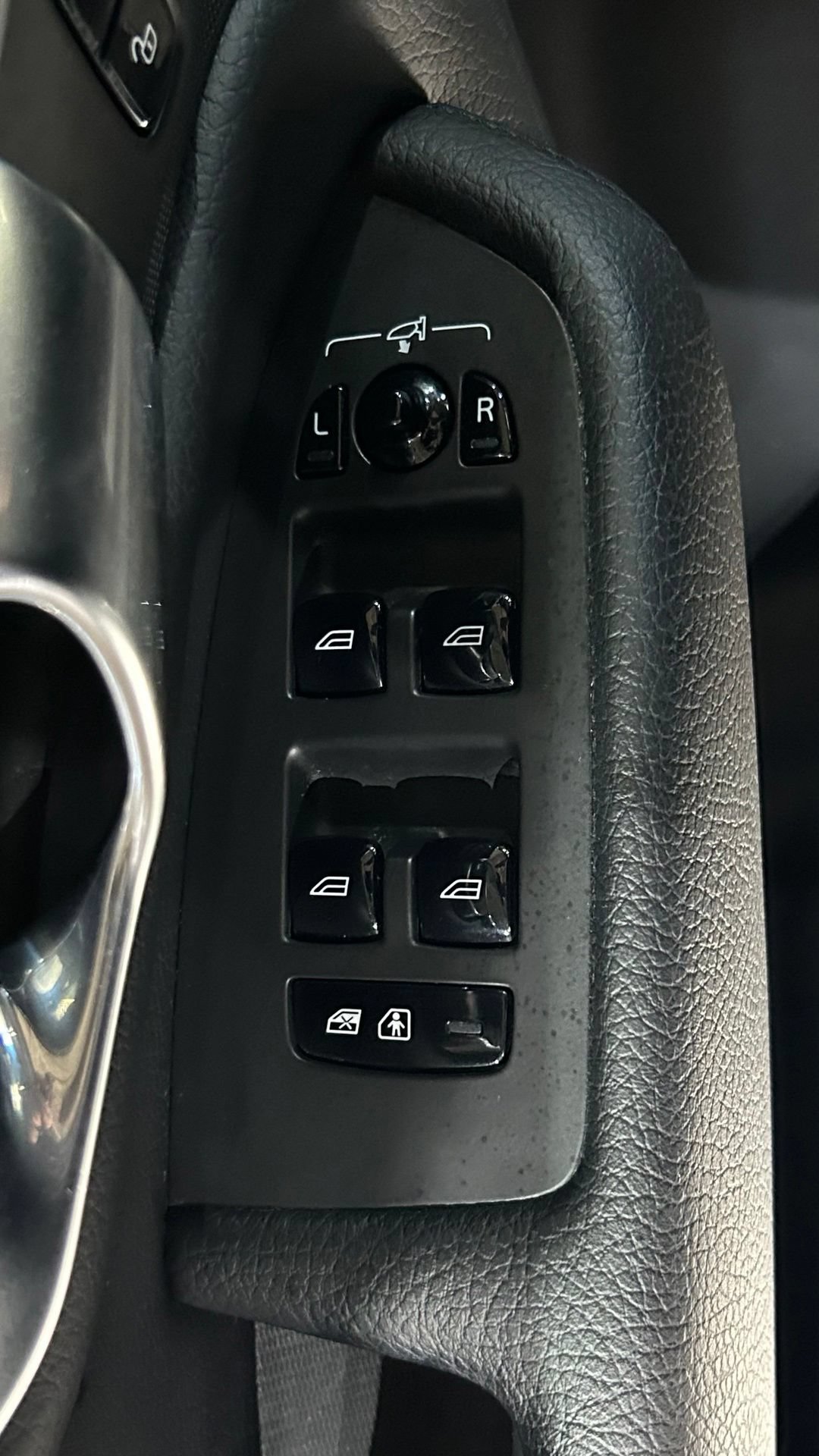 Used 2018 Volvo XC90 T5 Momentum w/ Convenience Package AWD/4WD image 43