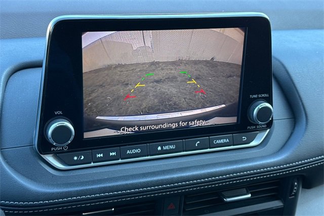 Used 2023 Nissan Rogue SV image 22