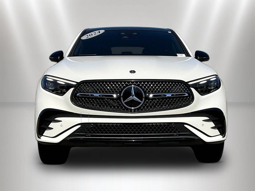 Used 2024 Mercedes-Benz GLC 300 4MATIC image 2