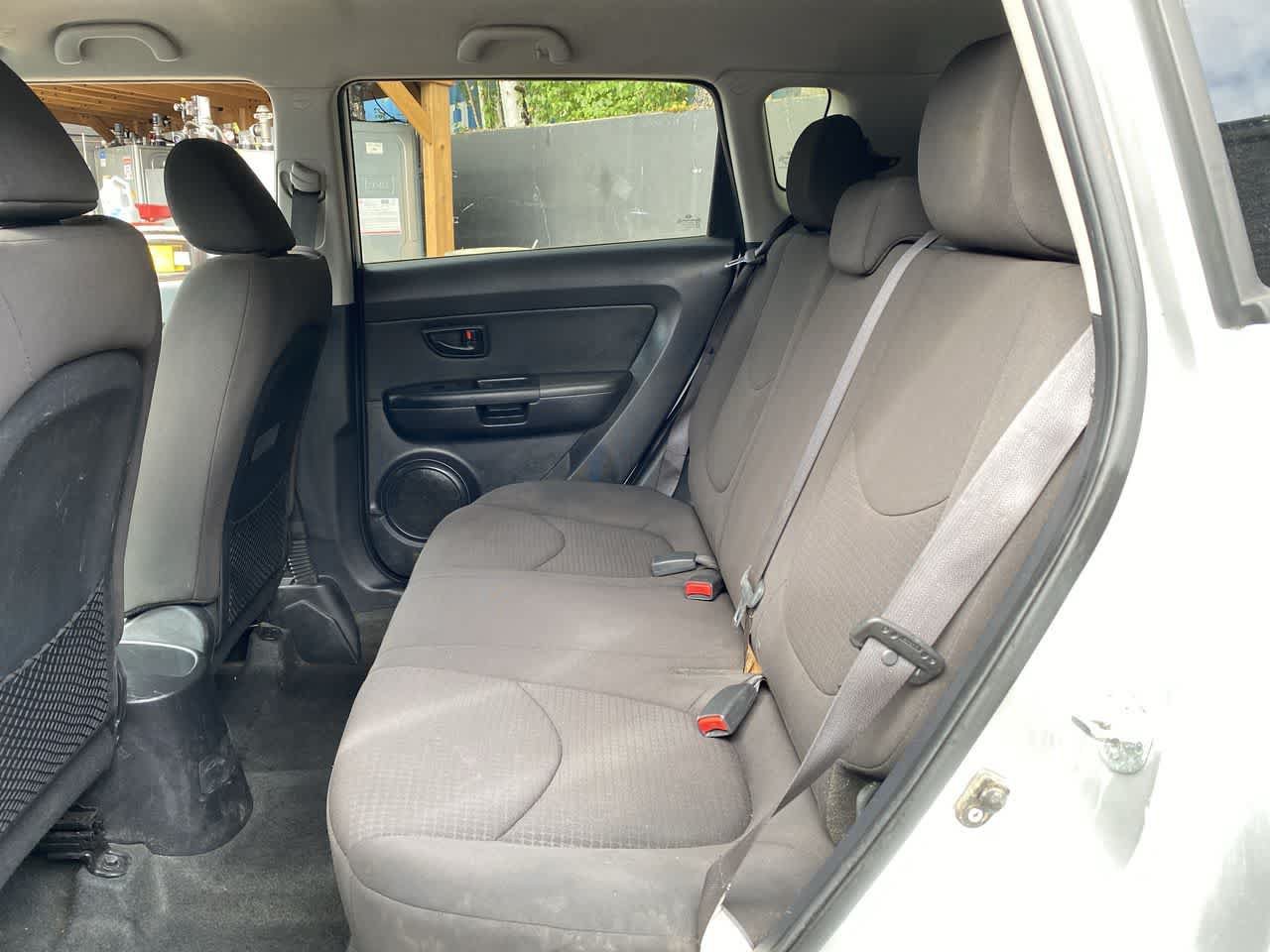 Used 2012 Kia Soul FWD image 17