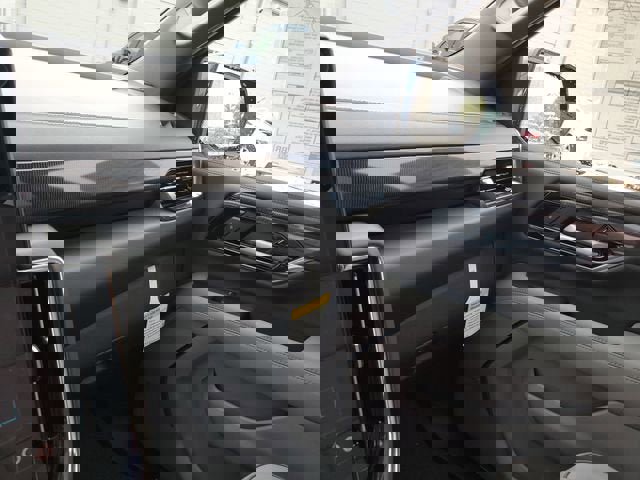 New 2026 GMC Yukon XL Elevation w/ Elevation Premium Package AWD/4WD image 25