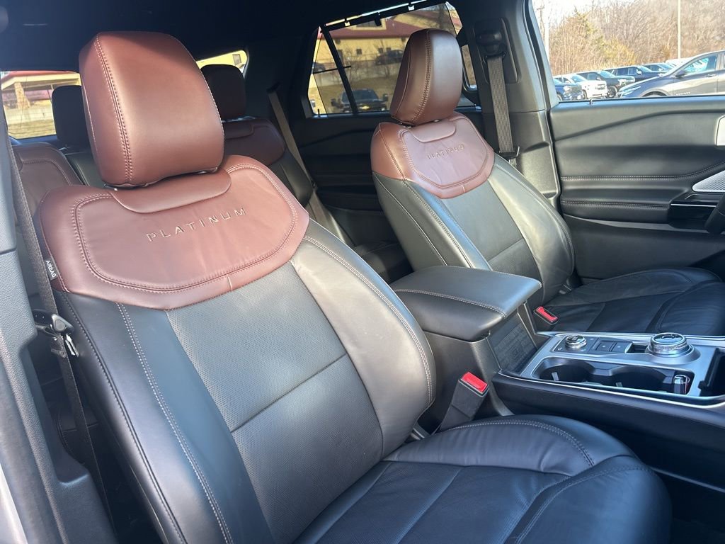 Used 2022 Ford Explorer Platinum w/ Equipment Group 601A image 46