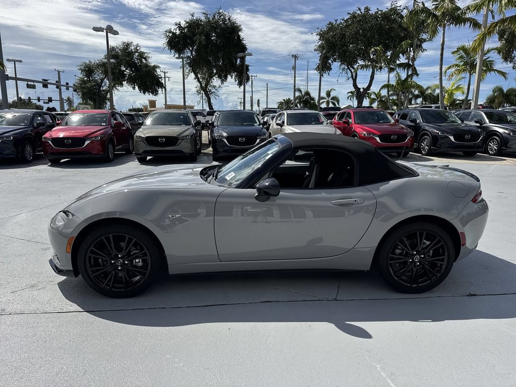 Used 2025 MAZDA MX-5 Miata Club RWD image 11