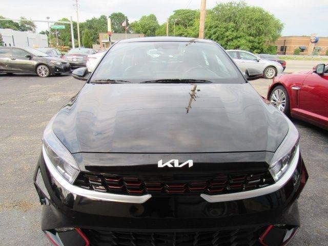 Used 2022 Kia Forte GT-Line w/ GT-Line Premium Package FWD image 3