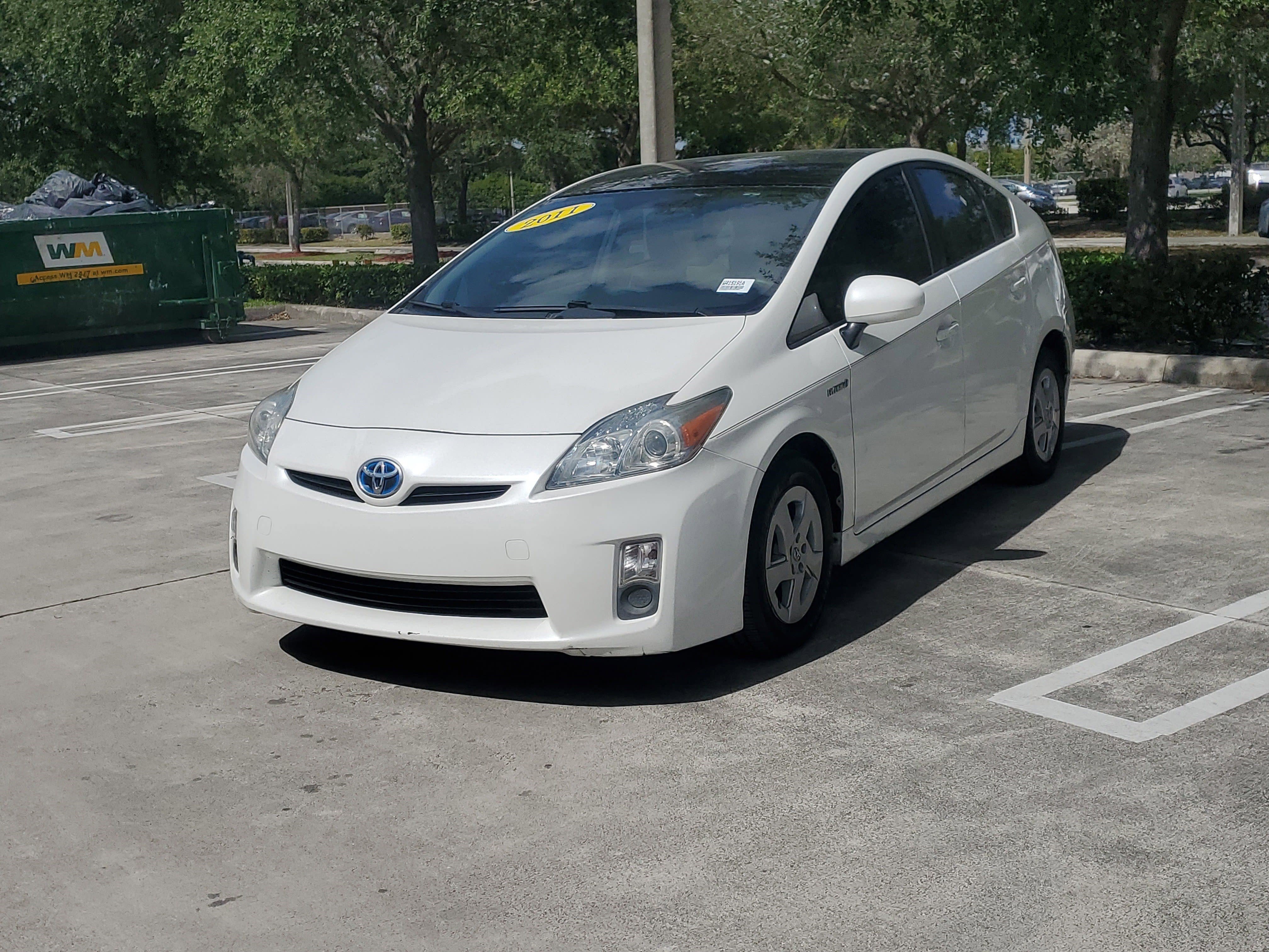 Used 2011 Toyota Prius Three w/ Solar Roof Pkg FWD image 7