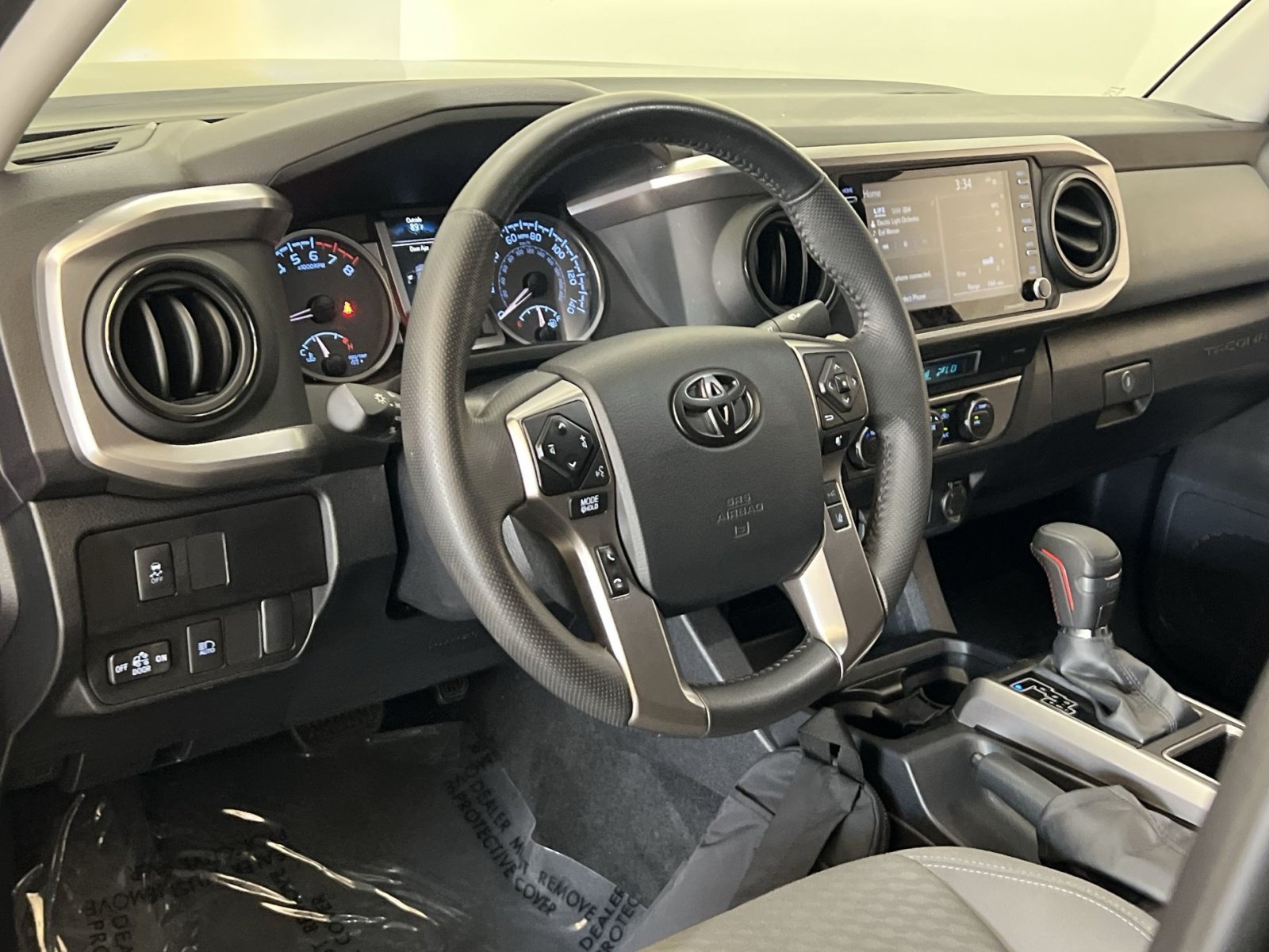 Used 2023 Toyota Tacoma SR5 AWD/4WD image 15