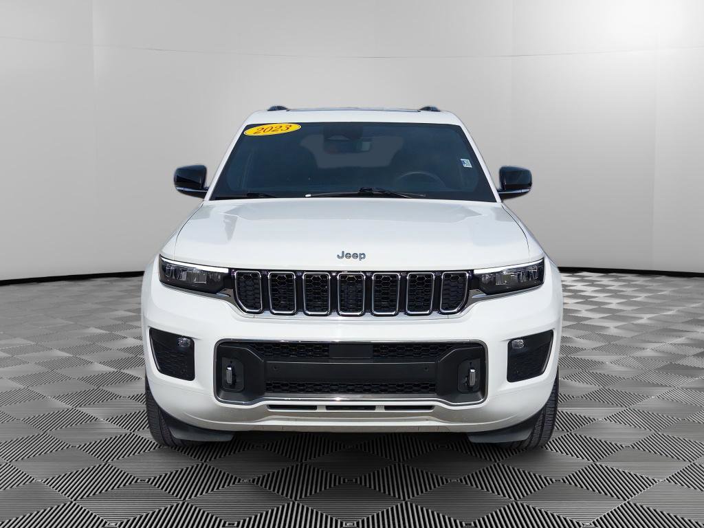 Used 2023 Jeep Grand Cherokee Overland w/ Luxury Tech Group IV image 10