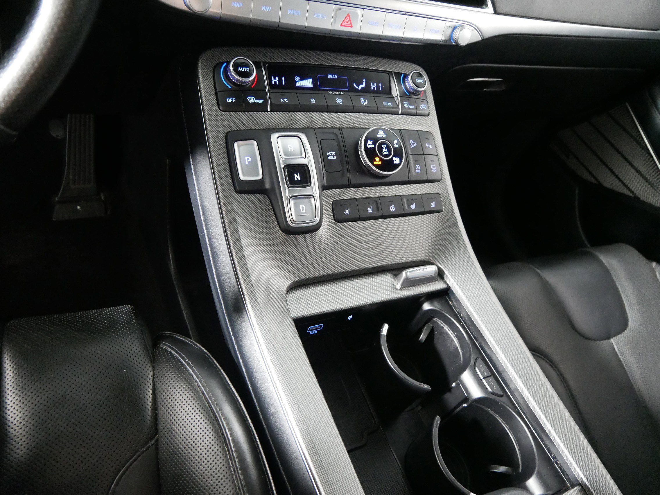 Used 2020 Hyundai Palisade Limited w/ Winter Weather Package AWD/4WD image 24
