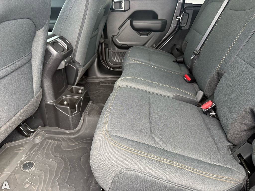 Used 2025 Jeep Wrangler Willys image 26