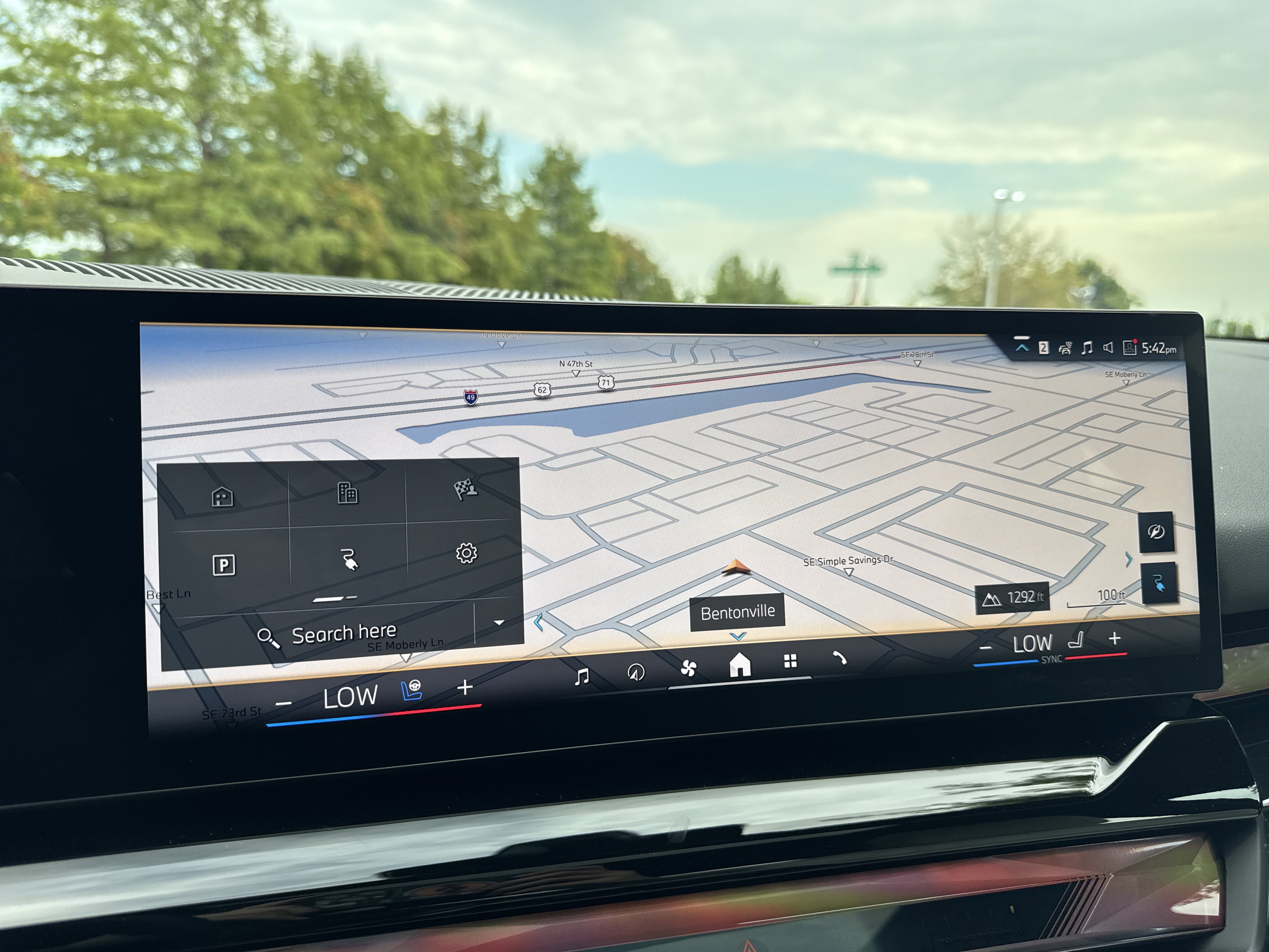 New 2026 BMW i5 eDrive40 w/ Premium Package image 15