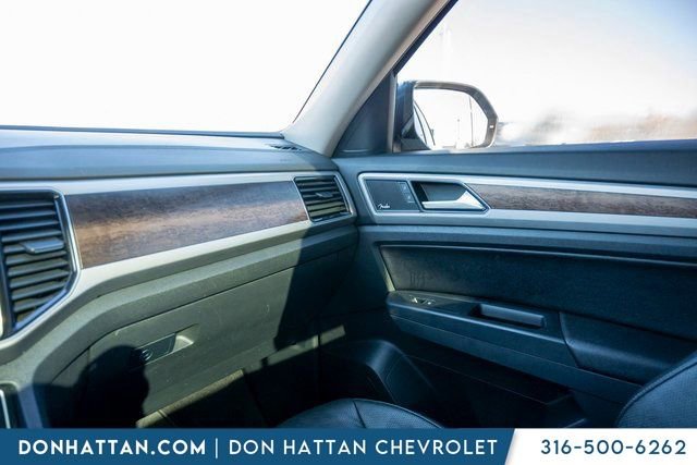Used 2018 Volkswagen Atlas SEL Premium image 14