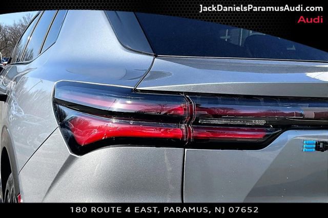 Used 2025 Chevrolet Equinox EV RS image 22