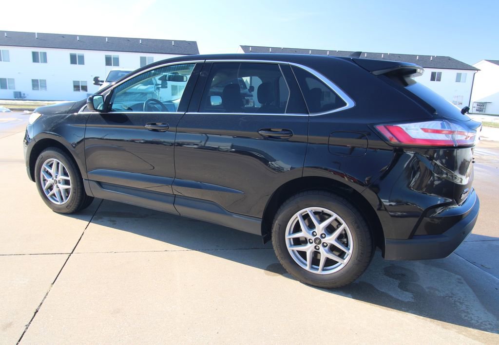 Used 2024 Ford Edge SEL image 14