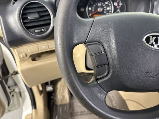 Used 2008 Kia Rondo LX w/ Convenience Pkg FWD image 10