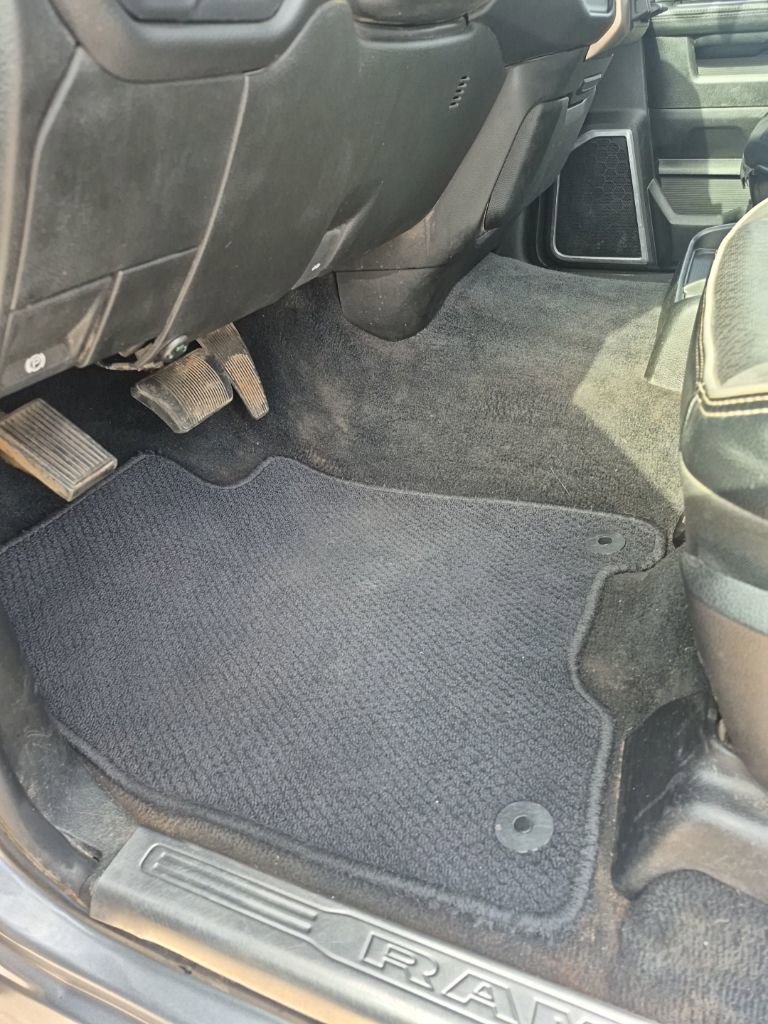 Used 2020 RAM 2500 Laramie image 23