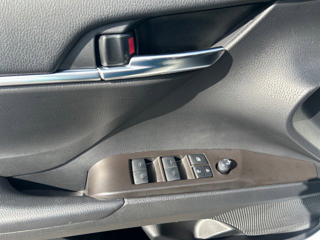 Used 2024 Toyota Camry LE w/ Convenience Package FWD image 10