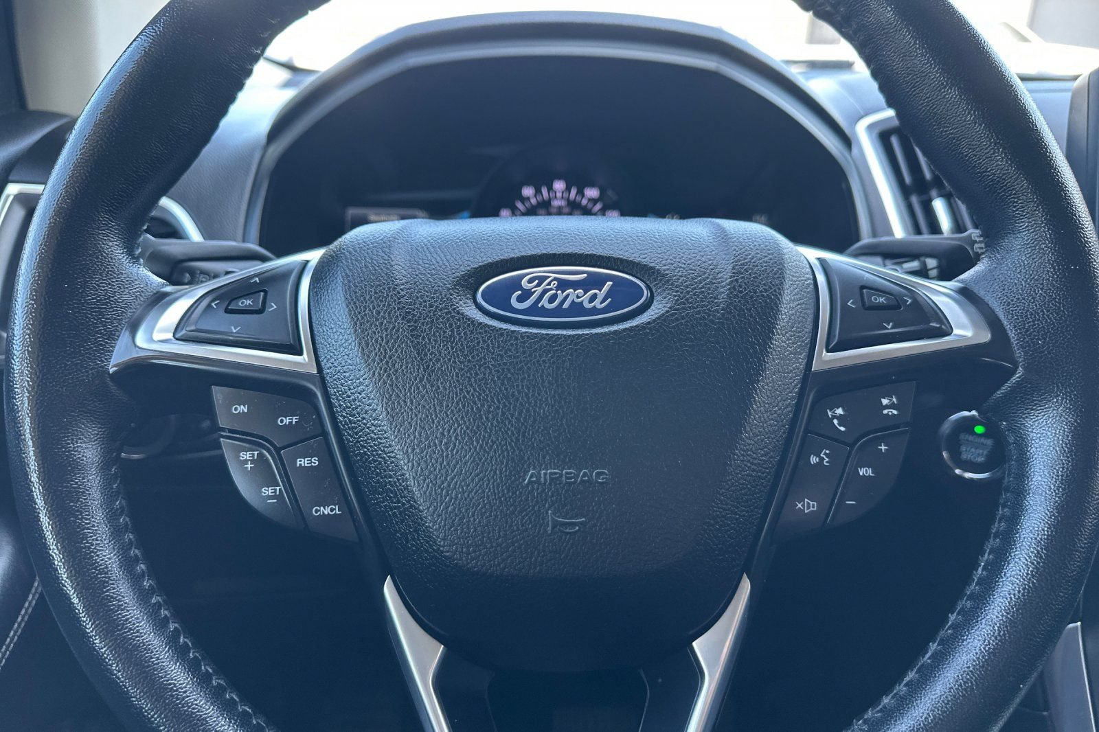 Used 2022 Ford Edge Titanium w/ Class II Trailer Tow Package AWD/4WD image 23