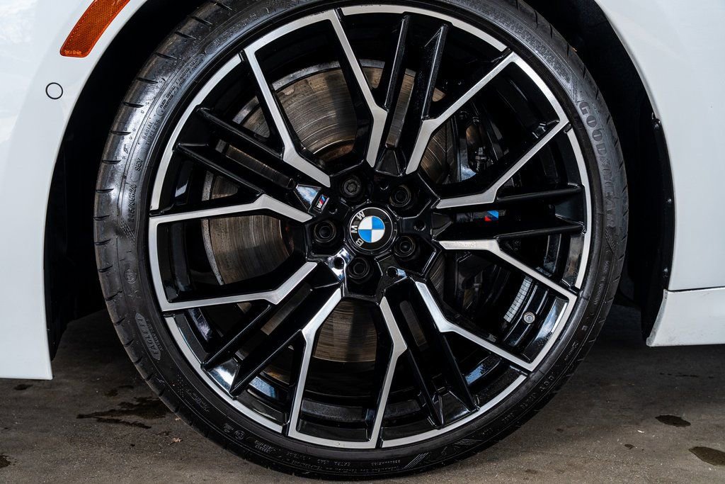 Used 2025 BMW 840i Coupe w/ M Sport Professional Package image 10
