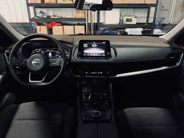 Used 2022 Nissan Rogue SV AWD/4WD image 21