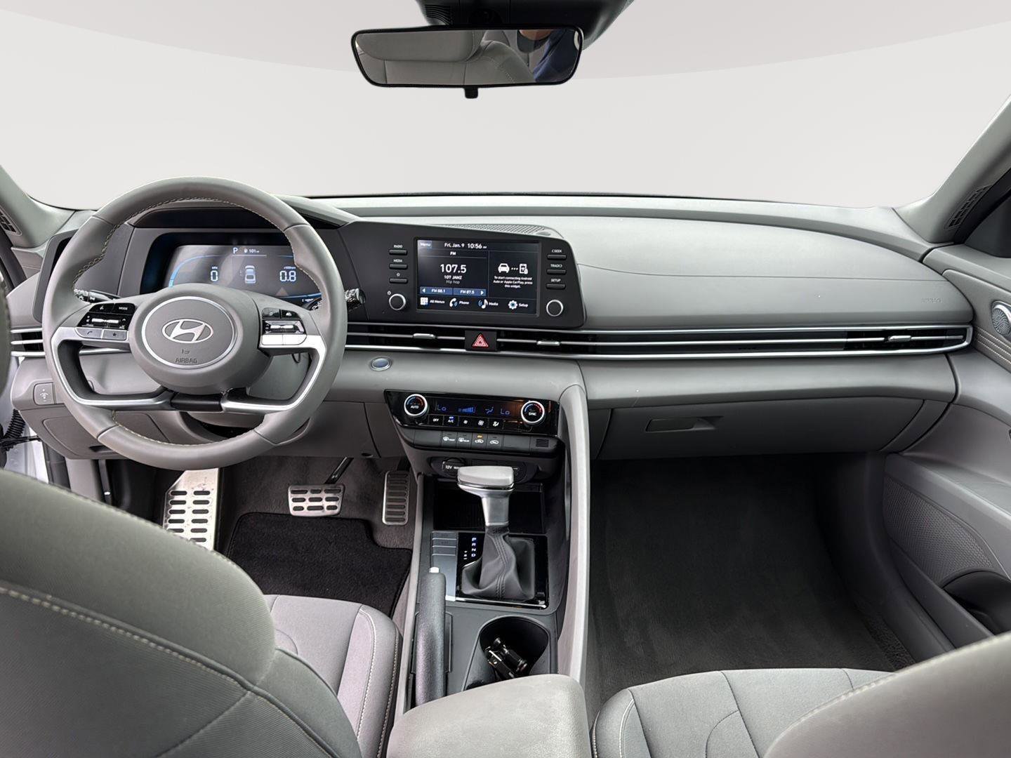 Used 2025 Hyundai Elantra Sport image 22