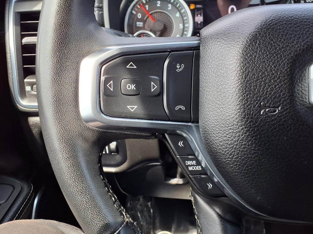 Used 2025 RAM 1500 Laramie AWD/4WD image 11