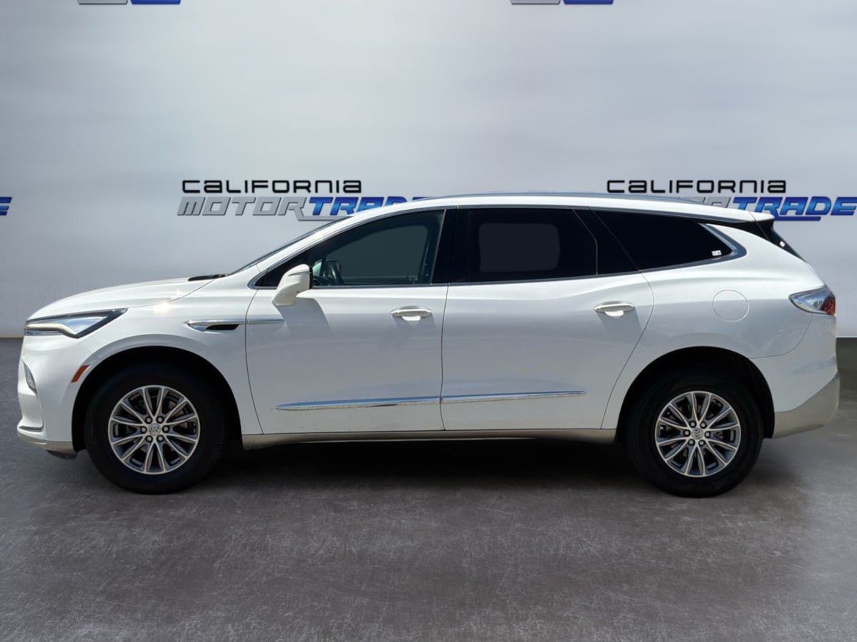 Used 2024 Buick Enclave Premium AWD/4WD image 8