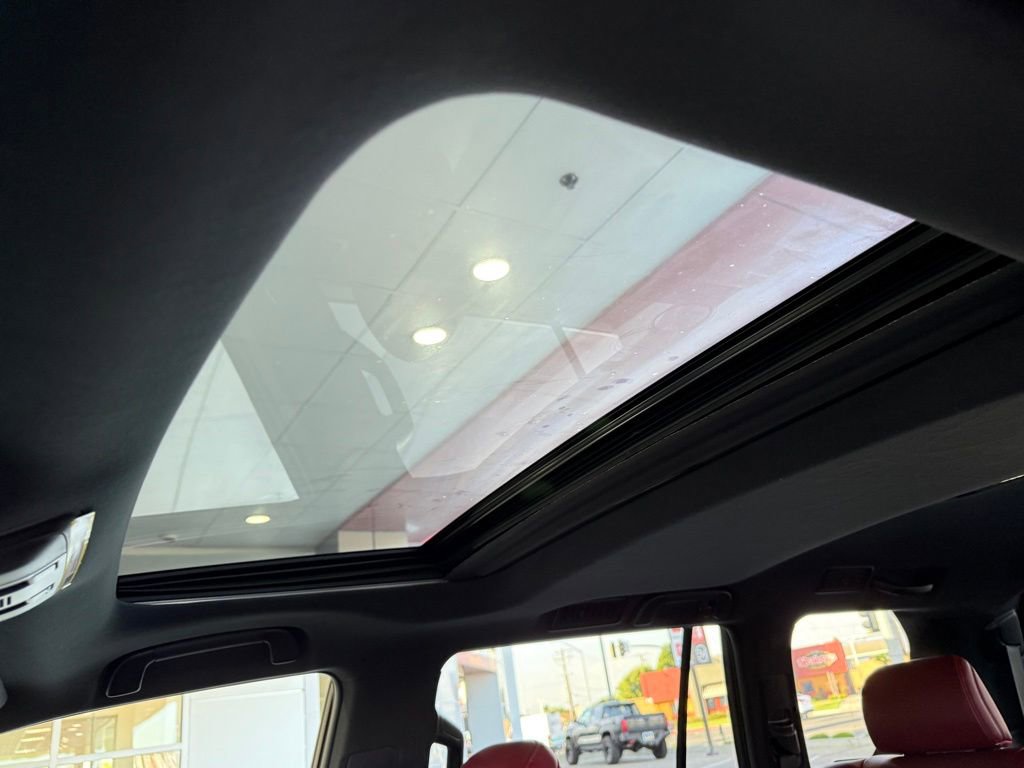 Used 2023 Lexus GX 460 Premium w/ Premium Package image 22