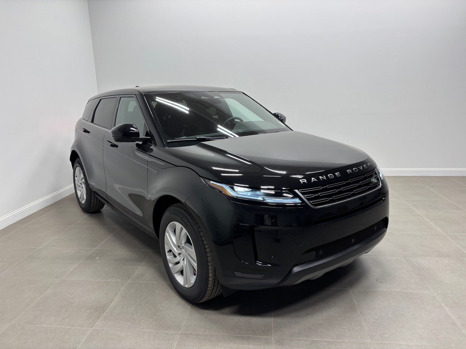 New 2026 Land Rover Range Rover Evoque S AWD/4WD image 4