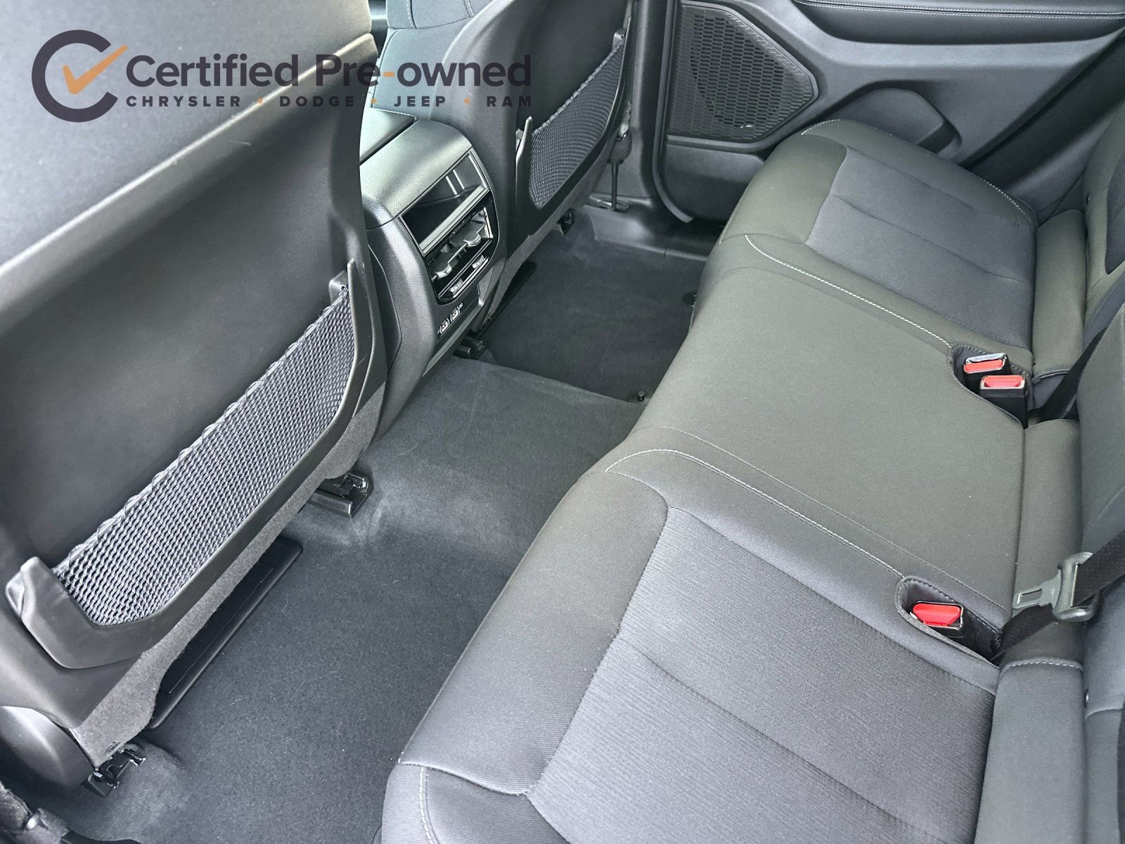 Certified 2025 Jeep Grand Cherokee Laredo X image 13