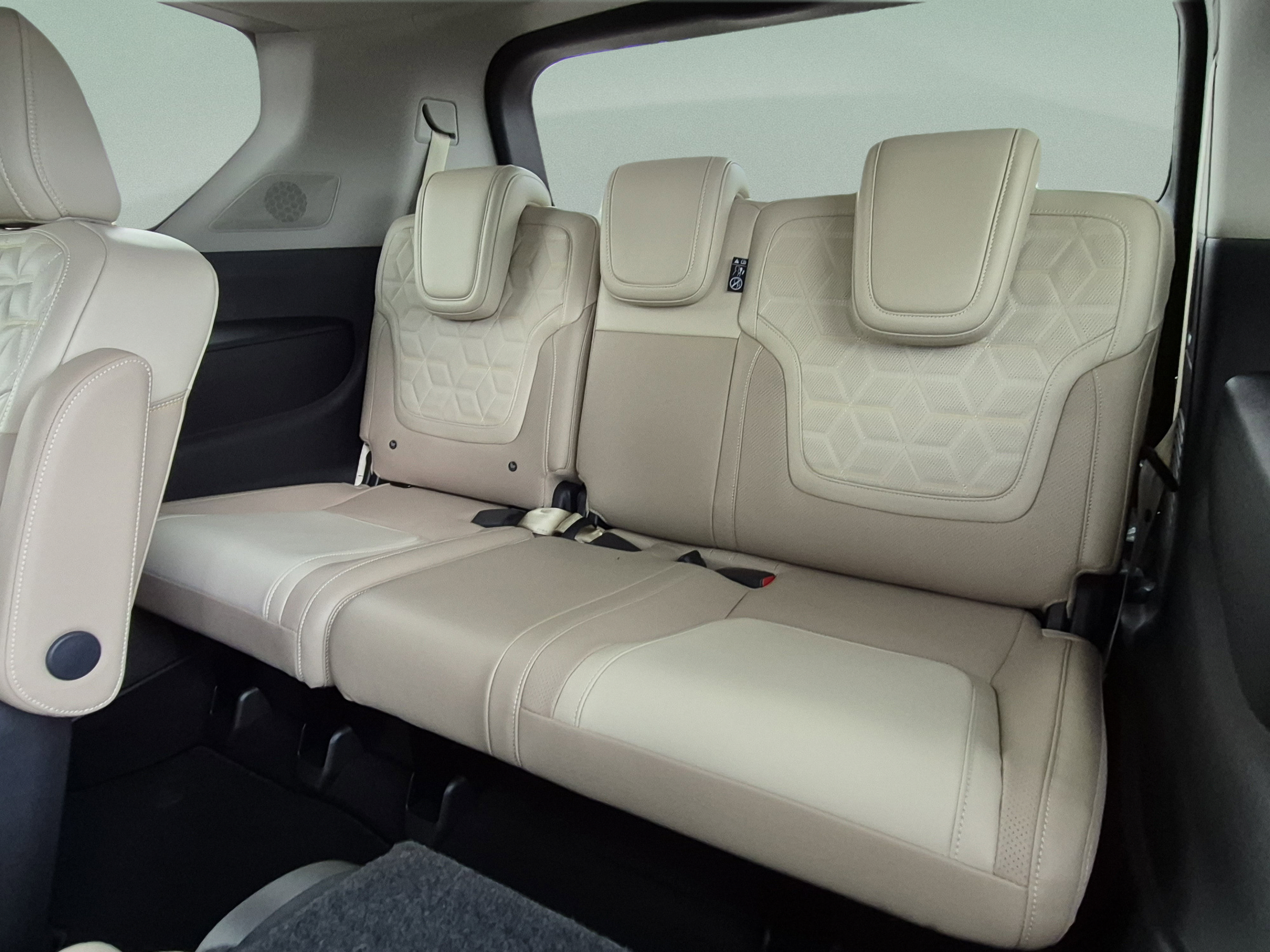 New 2026 Nissan Armada Platinum RWD image 20