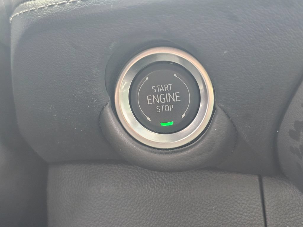 Used 2025 Chevrolet Tahoe Z71 w/ Z71 Off-Road Package AWD/4WD image 37