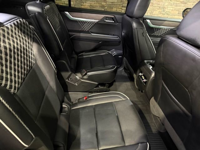 Used 2025 GMC Acadia Denali w/ Super Cruise Package image 35