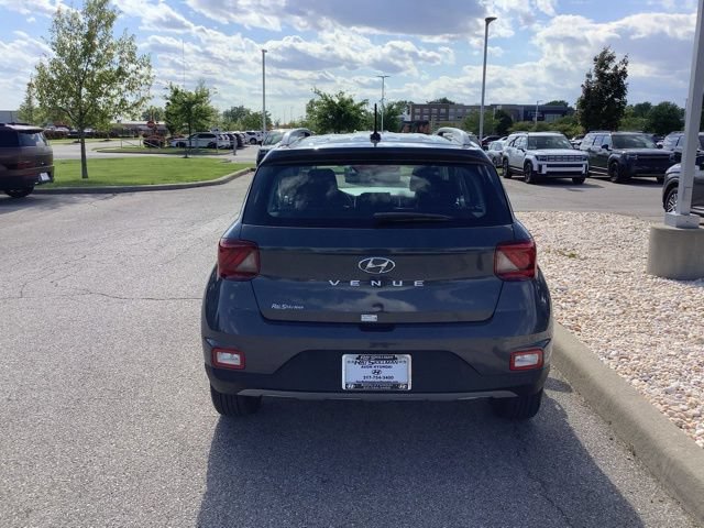 Certified 2026 Hyundai Venue SEL FWD image 36