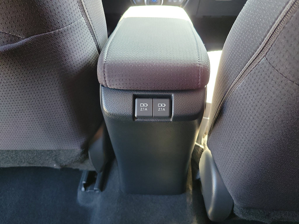Used 2022 Toyota Prius Prime LE FWD image 11